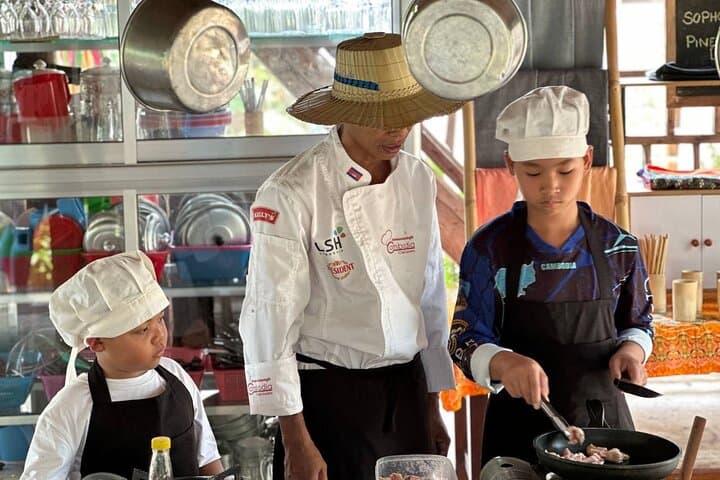 Battambang Cooking Class and Market Tour: Hands-On Khmer Cooking in a Local Home photo 4