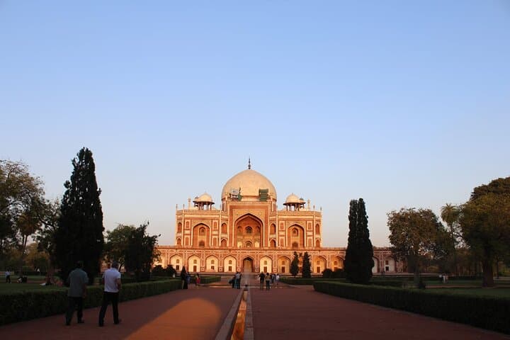 13-Day India Culture Tour: Delhi to Agra, Varanasi, Mumbai & Ajanta-Ellora photo 6