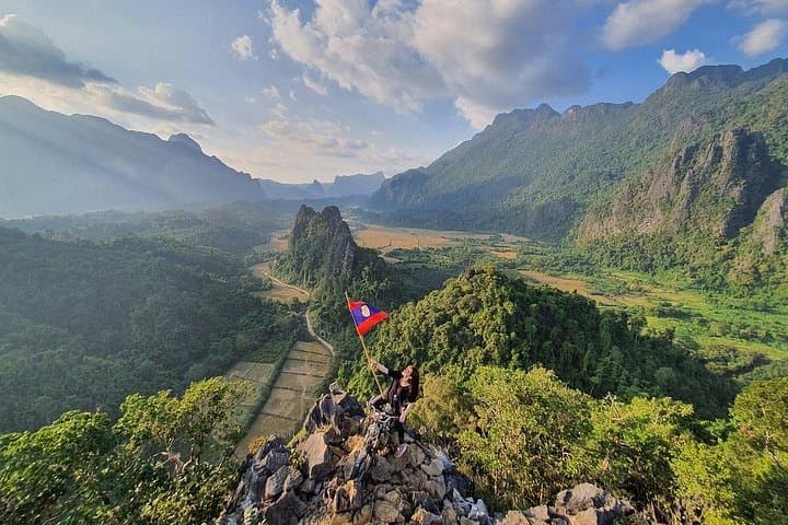Hike to Nam Xay Viewpoint & Swim Blue Lagoon 1 — Vang Vieng Day Tour