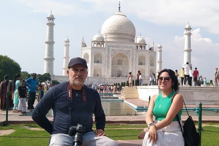 Taj Mahal & Agra Fort Tour with IHCL Skydeck Lunch — Day Trip from Delhi photo 5