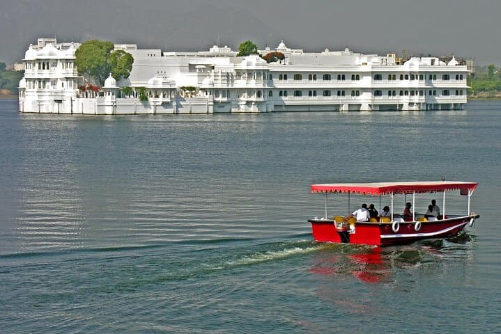 Exotic Rajasthan Heritage Escapade: Udaipur, Kumbhalgarh, Ranakpur & Jaipur in 9 Days