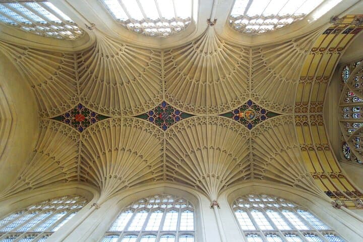 Private London Day Trip to Bath and Stonehenge — Roman Baths & Stone Circle photo 4