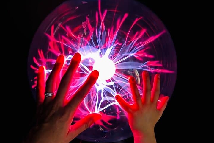 Oxford Illusion Museum: Infinity Mirrors, Upside-Down Rooms & Interactive Photo Zones on High Street photo 5