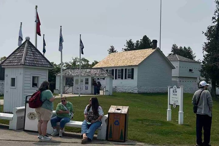 Elegant East Bluff: Self-Guided Audio Walk on Mackinac Island photo 2
