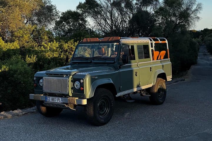 Nice Sunset Aperitif in a 4x4 Defender: Fort du Mont Alban & Villefranche Views photo 2