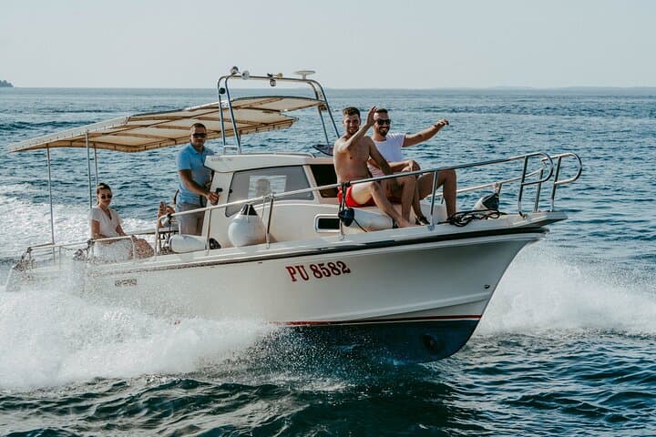Private Pula Boat Tour: Swim, Snorkel & Blue Cave Adventure