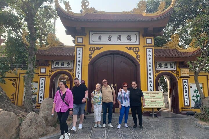Half-Day Hanoi Jeep Experience: Offbeat Old Quarter Jeep Tour photo 3