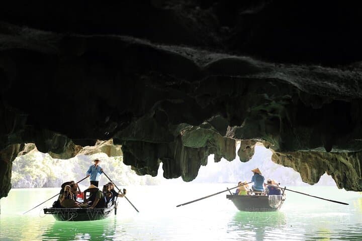 luxury-3-day-cruise-halong-lan-ha-bay photo 5