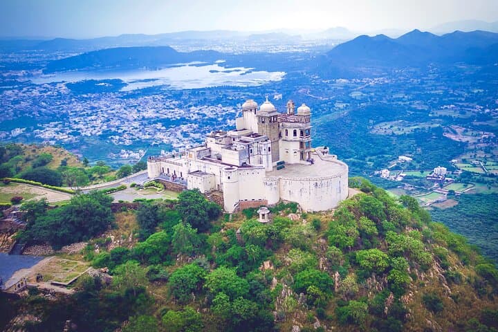 Rajasthan Road Loop: Udaipur to Jodhpur via Mount Abu, Ranakpur & Kumbhalgarh photo 4