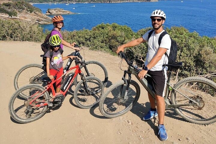 Family E-Bike Tour to Capo Stella, Elba — Lacona Coastal Trails photo 3