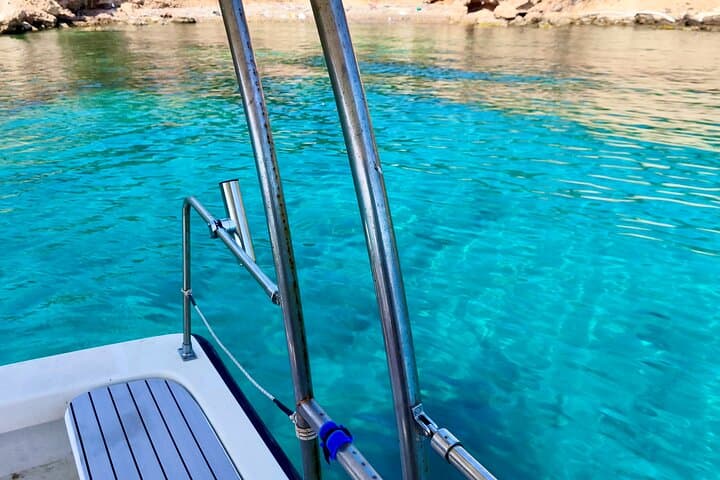 Glyfada Fishing & Snorkeling Boat Tour with Lunch — 5-Hour Athenian Riviera Cruise photo 3