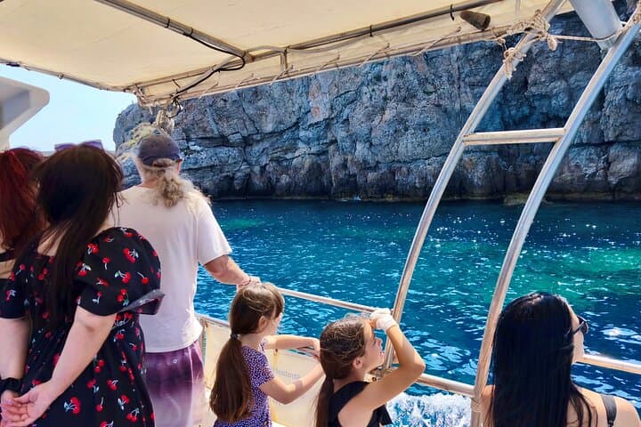 Glyfada Fishing & Snorkeling Boat Tour with Lunch — 5-Hour Athenian Riviera Cruise photo 4