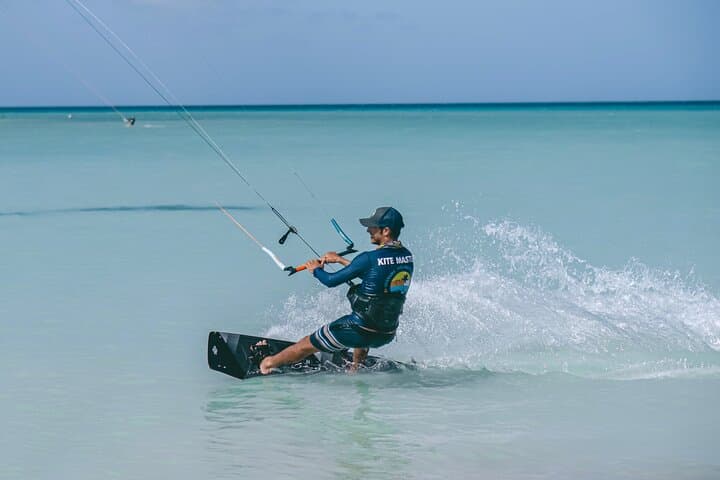Kiteboarding Lessons in Aruba: IKO-Certified Coaching at Fisherman's Huts & Boca Grandi