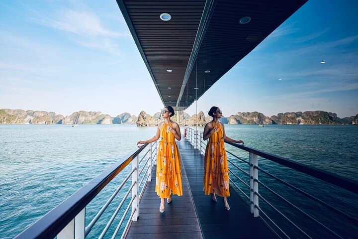 Ha Long Bay Day Cruise: Sung Sot Cave, Luon Lagoon & Titop Island (Diamond Luxury) photo 4