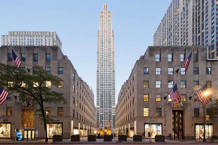Rockefeller Center Walking Tour with Top of the Rock: Art Deco, Radio City & 360° Views photo 2