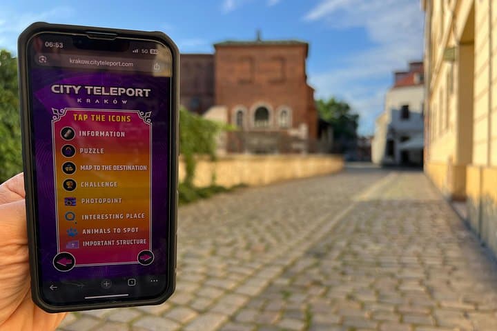 Kazimierz Self-Guided City Tour and Craft Beer Tasting in Kraków photo 3
