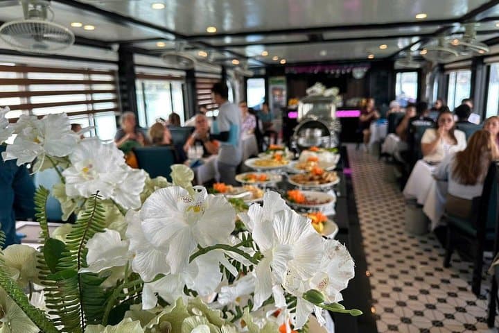 Halong Bay Deluxe Day Cruise from Hanoi — Alova Premium 6-Hour Tour photo 4