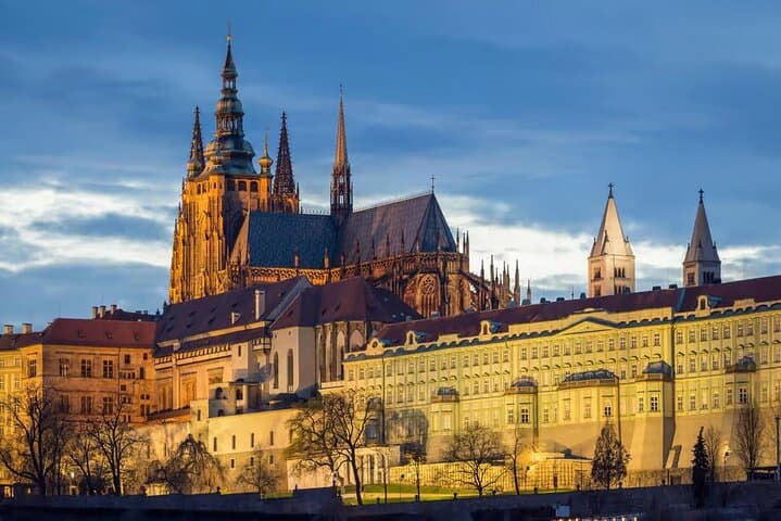 Skip-the-Line Prague Castle Audio Guide: St. Vitus, Golden Lane & Royal Palace