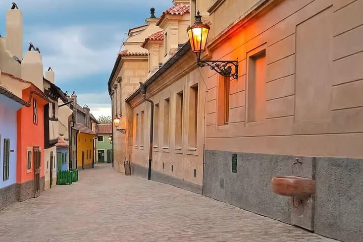 Skip-the-Line Prague Castle Audio Guide: St. Vitus, Golden Lane & Royal Palace photo 3