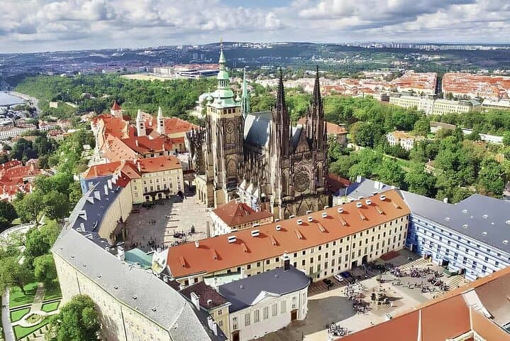 Skip-the-Line Prague Castle Audio Guide: St. Vitus, Golden Lane & Royal Palace photo 5