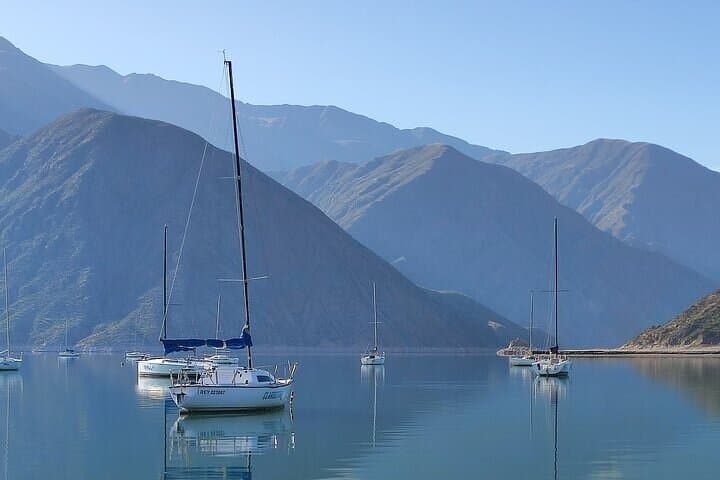 Sail Dique Potrerillos: Scenic Reservoir Cruise with Wine in Mendoza
