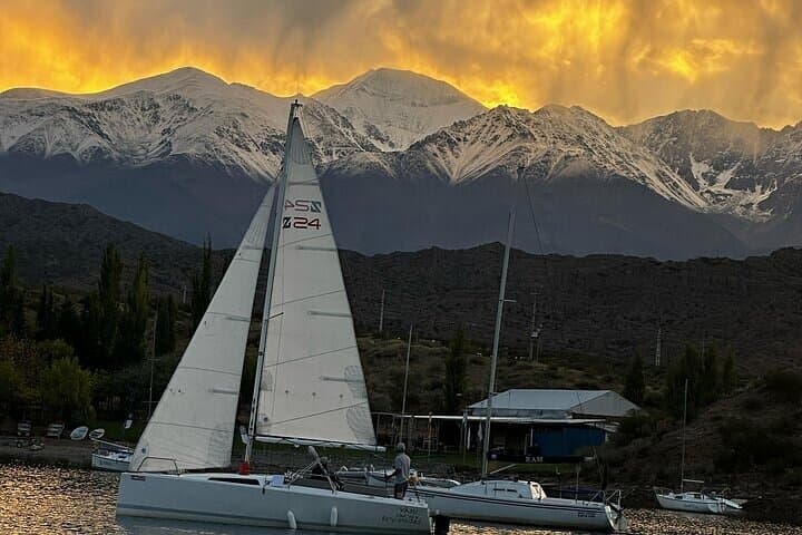 Sail Dique Potrerillos: Scenic Reservoir Cruise with Wine in Mendoza photo 3