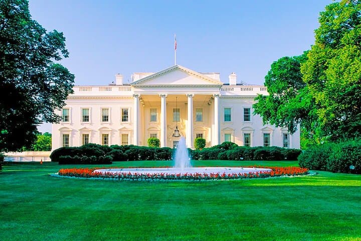 Walk the Set: Iconic Film Locations Half-Day Tour of Washington, D.C. photo 5