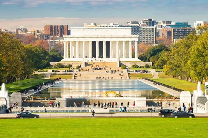 Walk the Set: Iconic Film Locations Half-Day Tour of Washington, D.C. photo 4