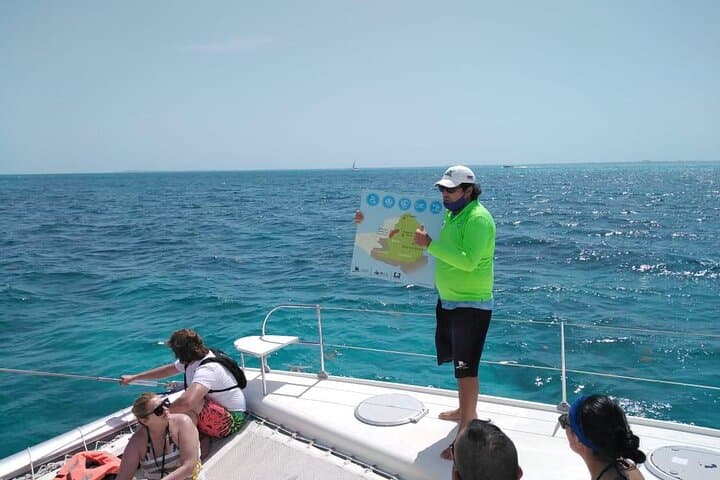 Catamaran Snorkeling from Cancun to Isla Mujeres — Buffet Lunch & Open Bar photo 4