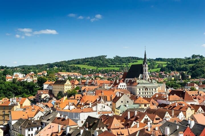 Day Trip to Český Krumlov from Prague: Castle, Old Town & Vltava Raft photo 6