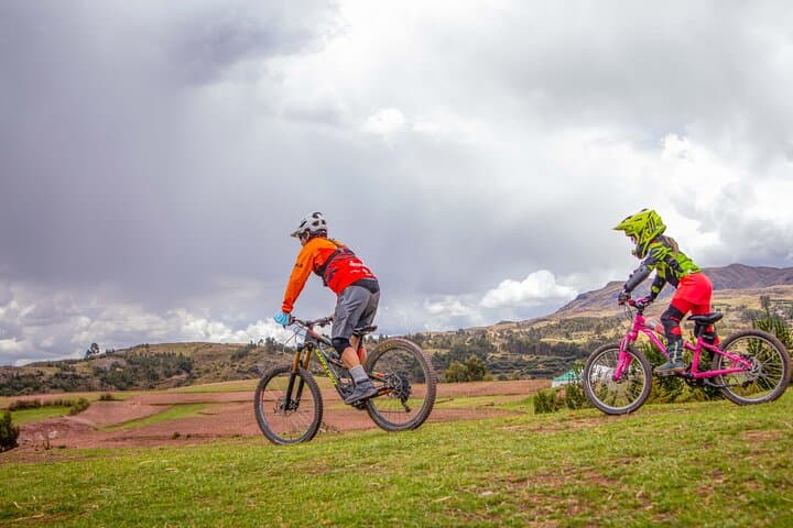 Cusco Mountain Bike Tour to Yuncaypata with Ceviche Experience photo 5