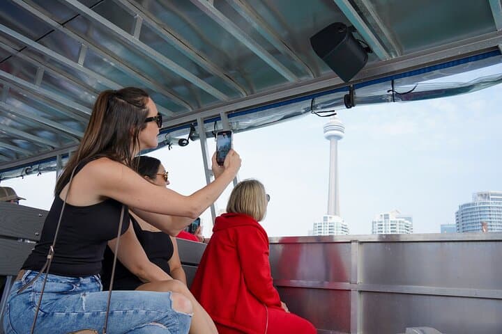 Toronto Highlights: Small Group Walking Tour with CN Tower & Harbour Cruise