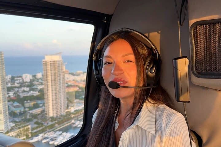 Private Miami Sunset Helicopter Tour: Golden Hour Over Beaches and Skyline photo 2