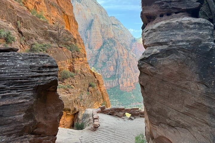 Scout Lookout Guided Hike in Zion Canyon: 4-Mile Small-Group Adventure photo 3