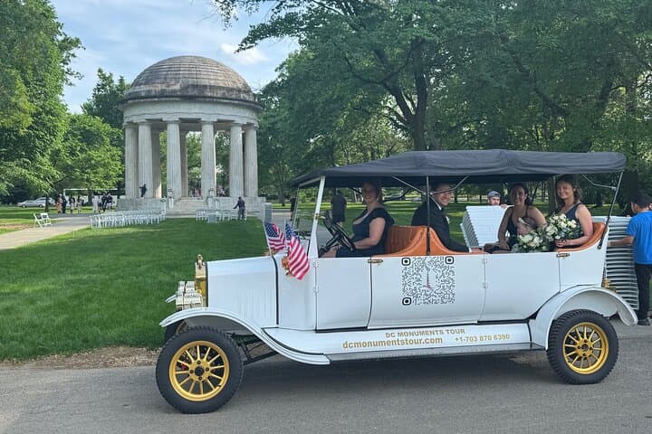 Private 7-Seater Washington D.C. Memorials Tour — Day & Night Highlights photo 4