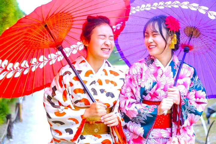 Kimono Experience in Ritsurin Garden: Stroll Takamatsu’s Michelin Three‑Star Park photo 2