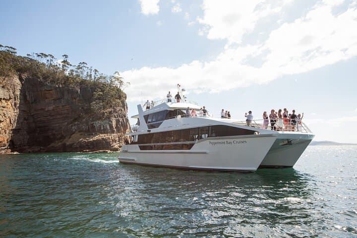 Peppermint Bay Cruise and Woodbridge Degustation from Hobart photo 2