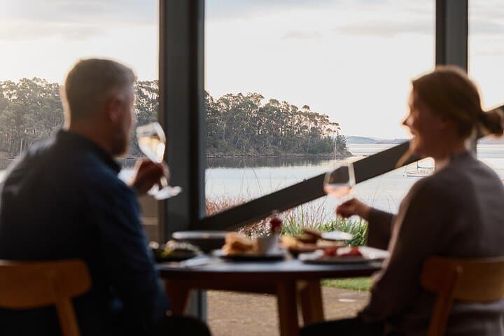 Peppermint Bay Cruise and Woodbridge Degustation from Hobart photo 3
