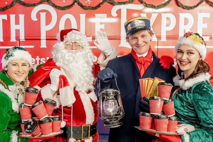 NYC Holiday Lights Sightseeing Bus Tour — 75‑Minute Midtown Holiday Lights Experience photo 4