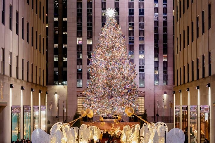 NYC Holiday Lights Sightseeing Bus Tour — 75‑Minute Midtown Holiday Lights Experience photo 5
