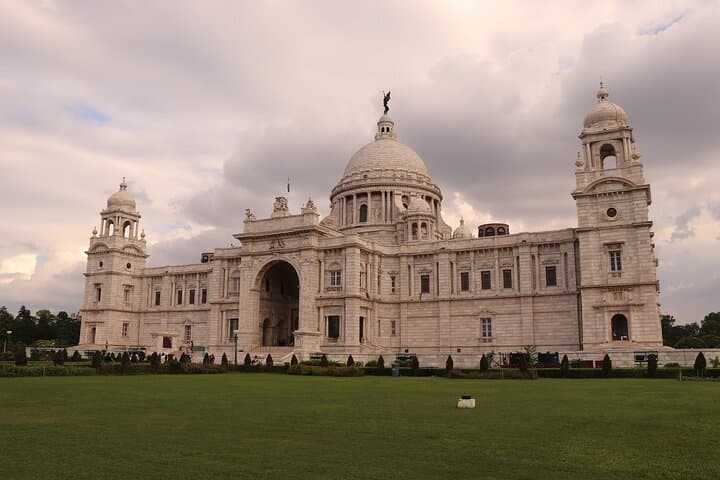 14-Day Private North East India Tour: Kolkata to Darjeeling, Gangtok, Kaziranga & Majuli