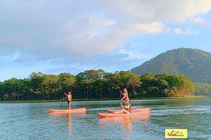 Conquer Pinhatt and Paddle Tuyen Lam: One-Day Trek & SUP in Da Lat photo 4