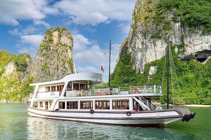 Halong Bay Full-Day Cruise from Hanoi: Sung Sot Cave, Kayak & Titop Island photo 2