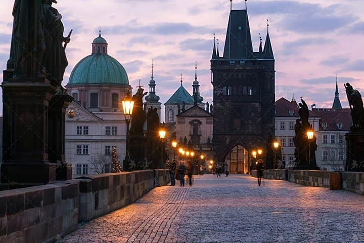 Private Transfers and Driving Tours in Prague: Comfortable Airport Rides with Wi‑Fi photo 5