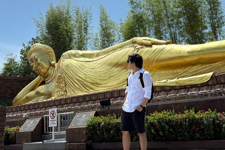 Private Bintan Full-Day Tour: Sleeping Buddha, Bintan Desert & Blue Lake photo 5