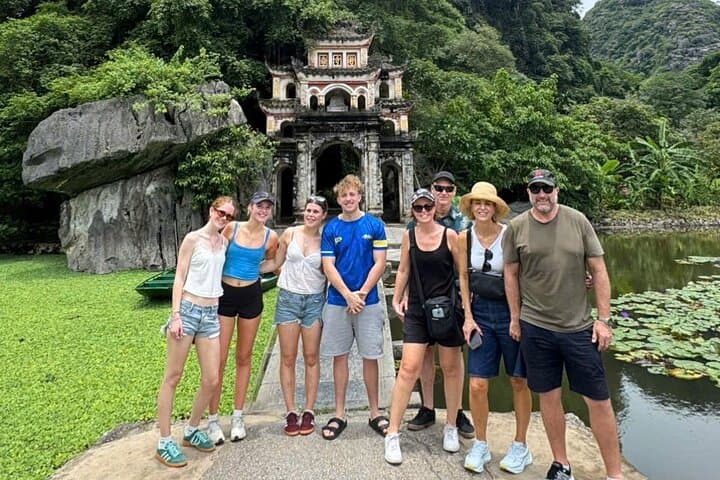Ninh Binh Day Tour: Hoa Lu, Trang An, Bich Dong & Mua Cave Viewpoint
