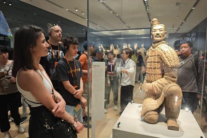 Xi'an Terracotta Army Private Day Trip with City Wall, Pagodas & Hot Springs photo 1