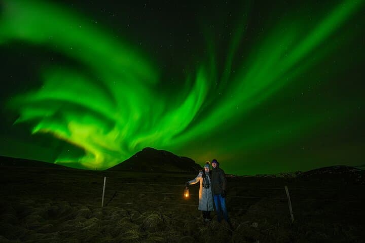 Reykjavik Northern Lights Tour with Photographer, Warm Suits & Guaranteed Re-Runs