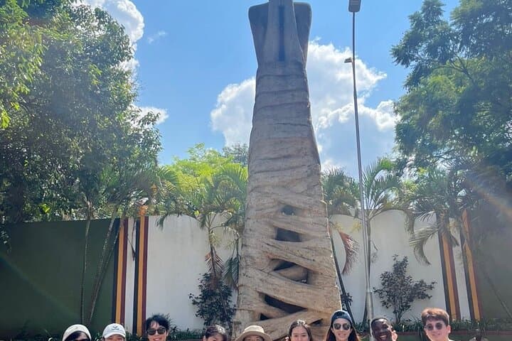 Kampala Cultural & Historical Tour — Gaddafi Mosque, Kasubi Tombs and Buganda Heritage photo 4