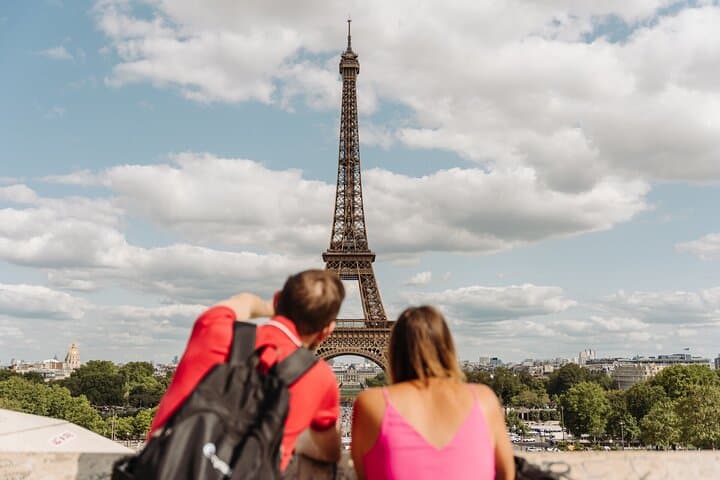 One-Day Paris Highlights: Louvre, Montmartre, Notre-Dame & Seine Cruise photo 1